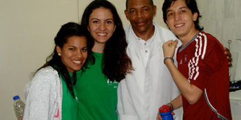 Becarios AVAA ayudan a subir niveles de donación de sangre