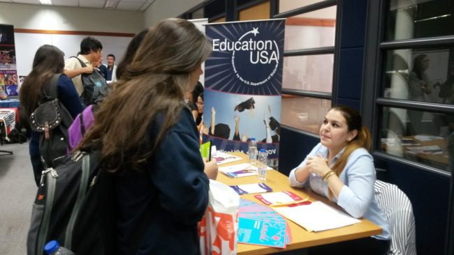 Colegio San Ignacio de Loyola y La Salle La Colina conocieron los programas educativos de AVAA