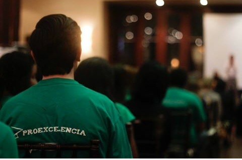 16 nuevos becarios se unen a la familia AVAA