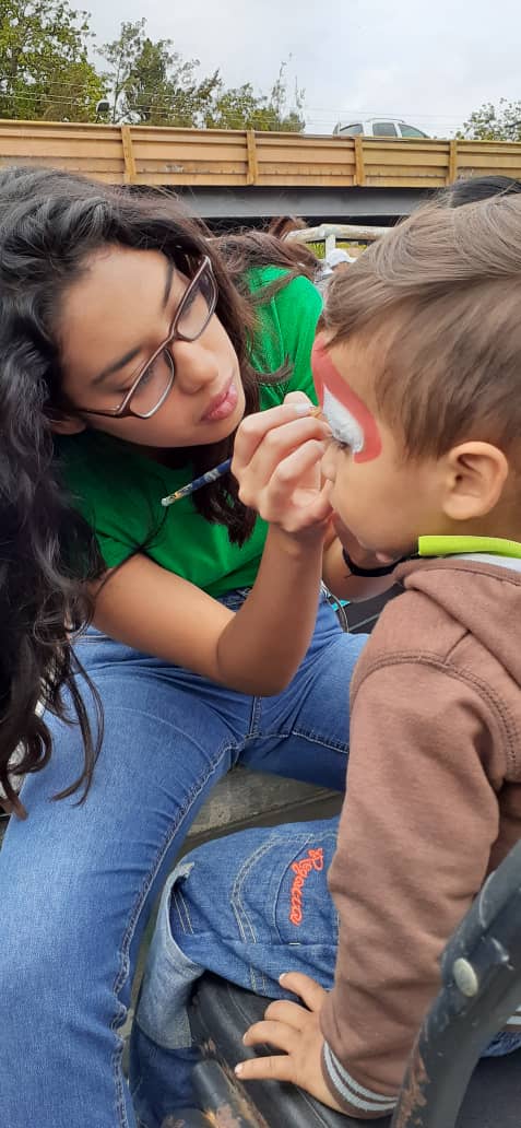 Alégrando la vida de los niños de San Antonio