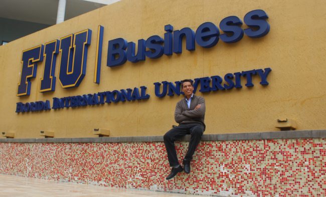 Nuestro egresado Orlando Salamanca es el primer venezolano en obtener la beca de CLADEA