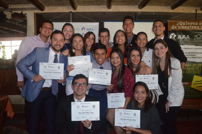 17 nuevos profesionales para el país