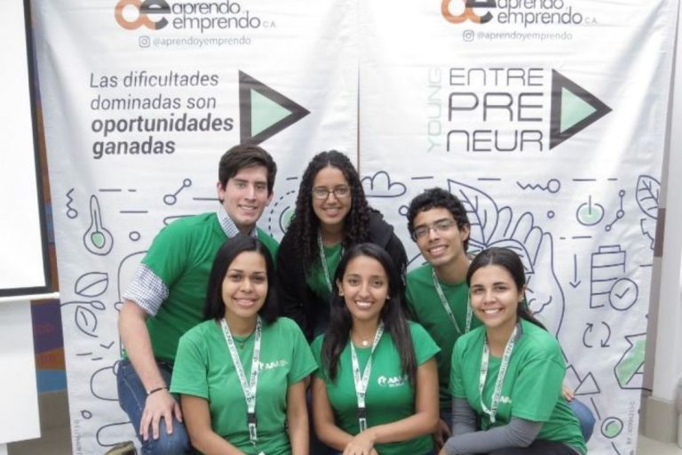 Seis becarios AVAA fueron seleccionados para participar en el Bootcamp Young Entrepreneur